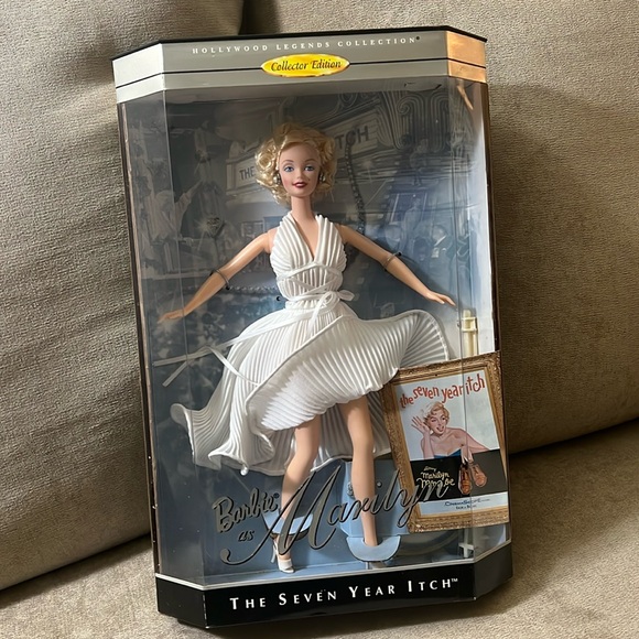 New Barbie as Marilyn The Seven Year Itch Hollywood Legends Collection